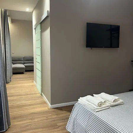 Celeste Center فندق مبيت وإفطار