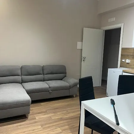 Celeste Center فندق مبيت وإفطار كاتانيا